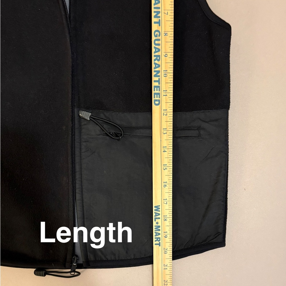 Old Navy Women's Black Vest with Pocket - Picture 9 of 10